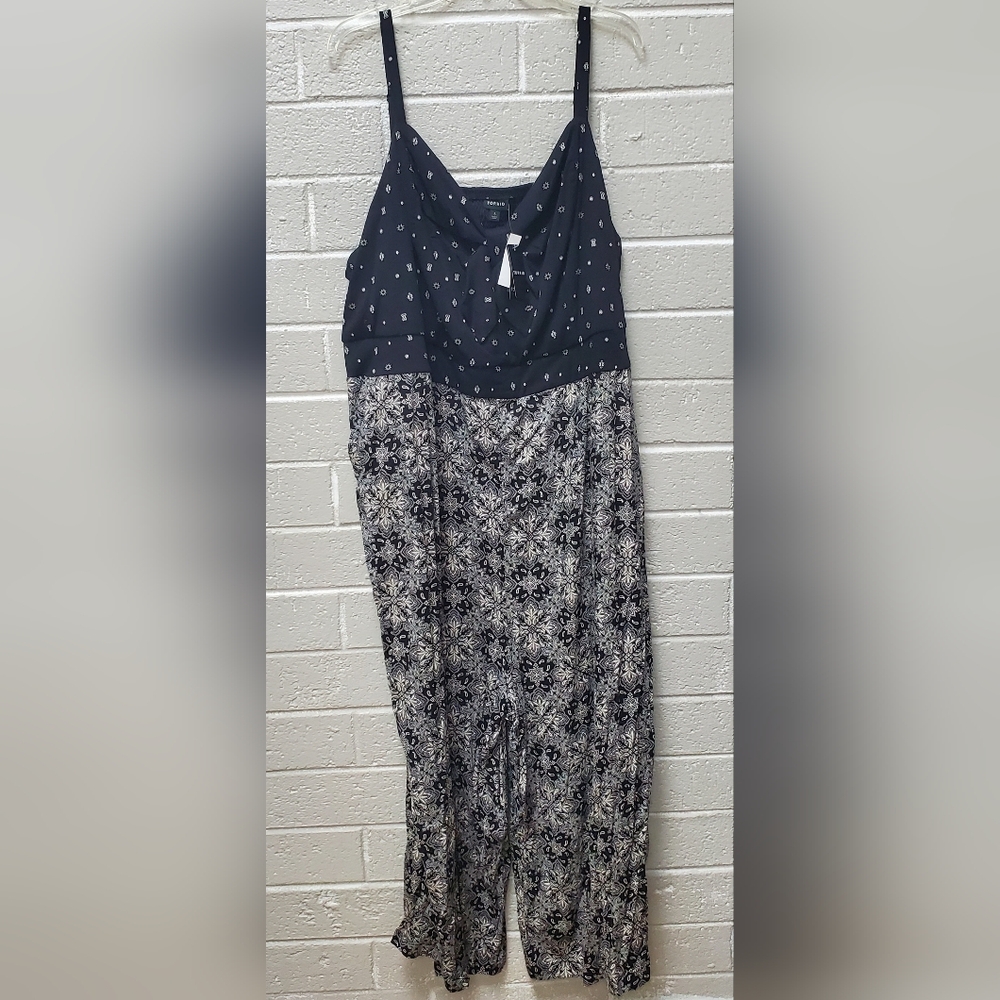 3/$20 Black and White Patterned Jumpsuit